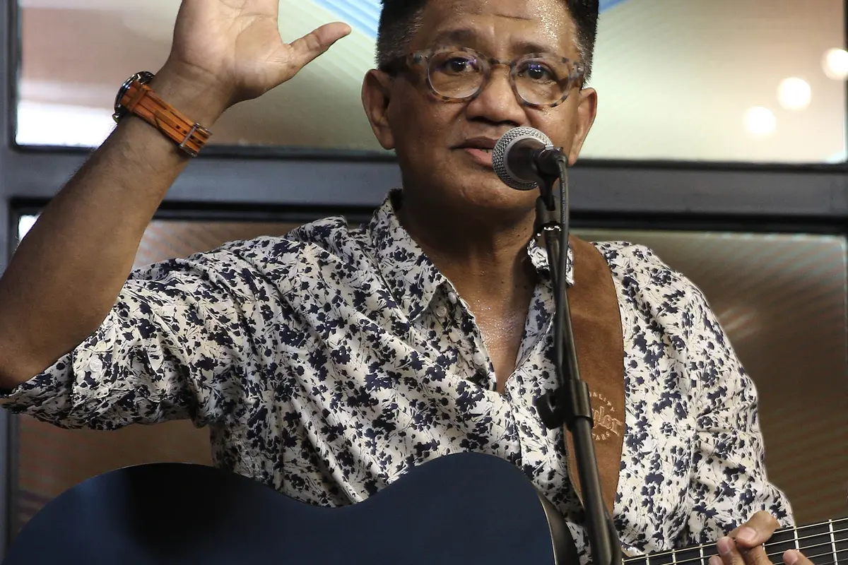 Andre Hehanusa Obati Rindu Penggemar di KLY Lounge