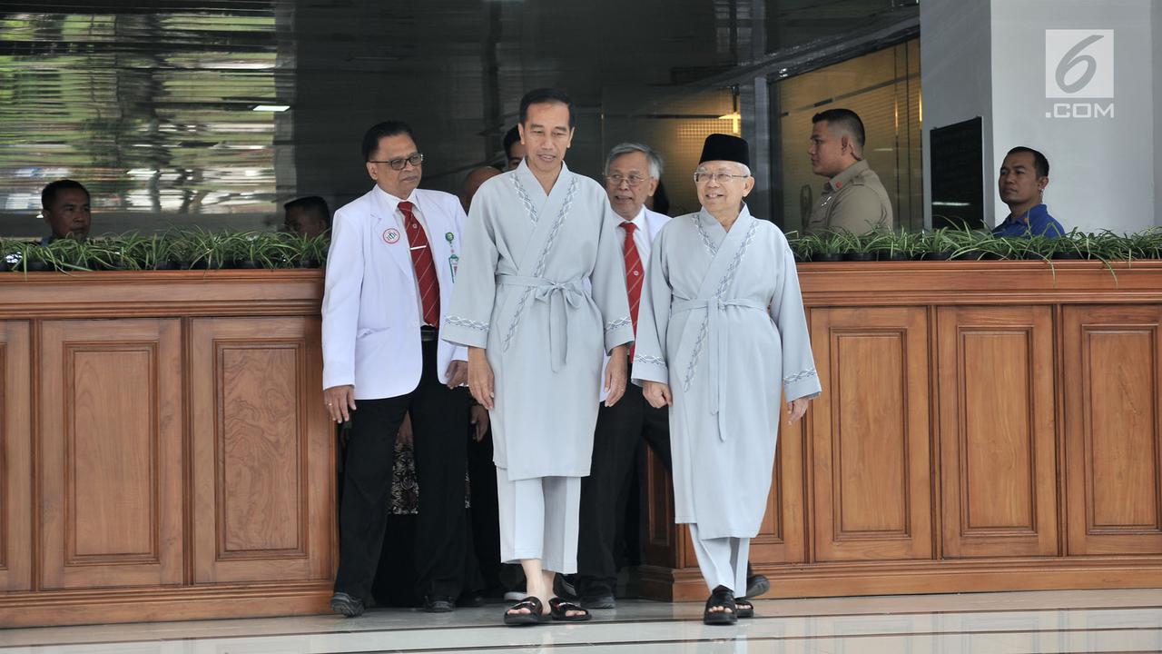Tes Kesehatan, Jokowi - Ma'ruf Amin Tebar Senyum