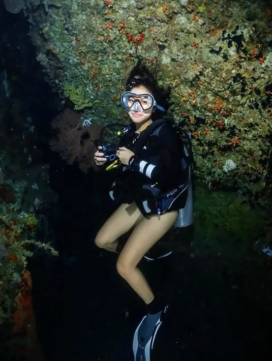 Naysilla Mirdad tengah berlibur ke Morotoai bersama sang kekasih.