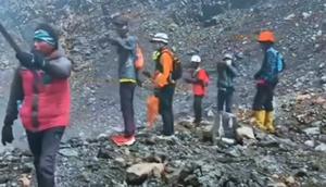 Proses pencarian Syafiq Ali, pendaki yang hilang lebih dari 16 hari di Gunung Slamet. (Liputan6.com/ Dok Cahpemalang244)