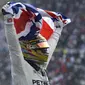 Ekspresi Lewis Hamilton setelah memastikan meraih gelar F1 2017  di Hermanos Rodriguez racetrack, Mexico City, (29/10/20170). Hamilton finis kedelapan pada balapan tersebut. (AP/Moises Castillo)