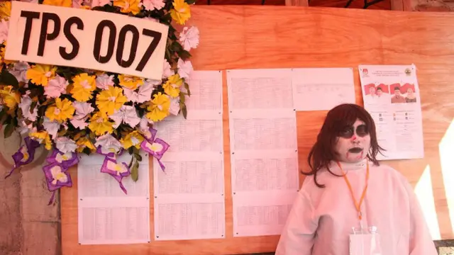 Ada-ada saja, beberapa TPS Pilkada Serentak 2018 ini dihias dengan tema horor.
