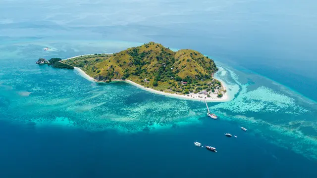 Rasakan Pengalaman Unik Live on Board 3D2N di Labuan Bajo