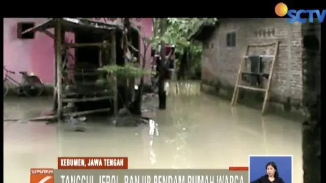 Area persawahan milik warga dan area pemakaman umum bahkan ikut terendam banjir.