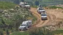 Pasukan ini tetap siaga penuh dalam situasi yang sangat tidak stabil, dan berfokus pada upaya mencegah eskalasi konflik serta perlindungan personel. Tampak dalam foto, Pasukan Perdamaian Perserikatan Bangsa Bangsa (PBB) di Lebanon (United Nations Interim Force in Lebanon/UNIFIL) terlihat dari Israel Utara, saat beroperasi di Lebanon Selatan, pada Rabu 29 April 2026. (AP Photo/Ariel Schalit)