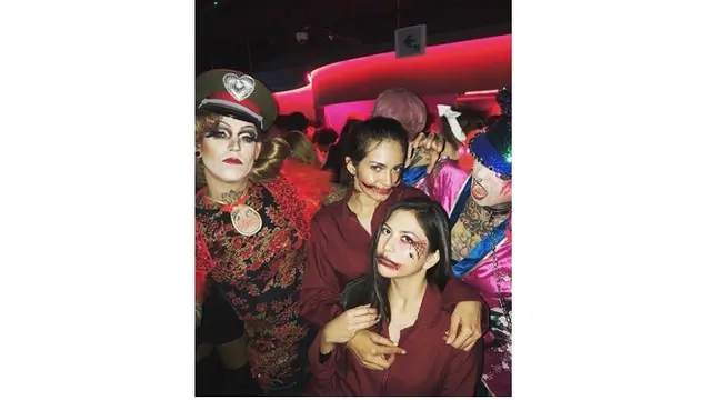 Enzy dan Jessica Mila merayakan halloween bersama dengan berdandan seram.