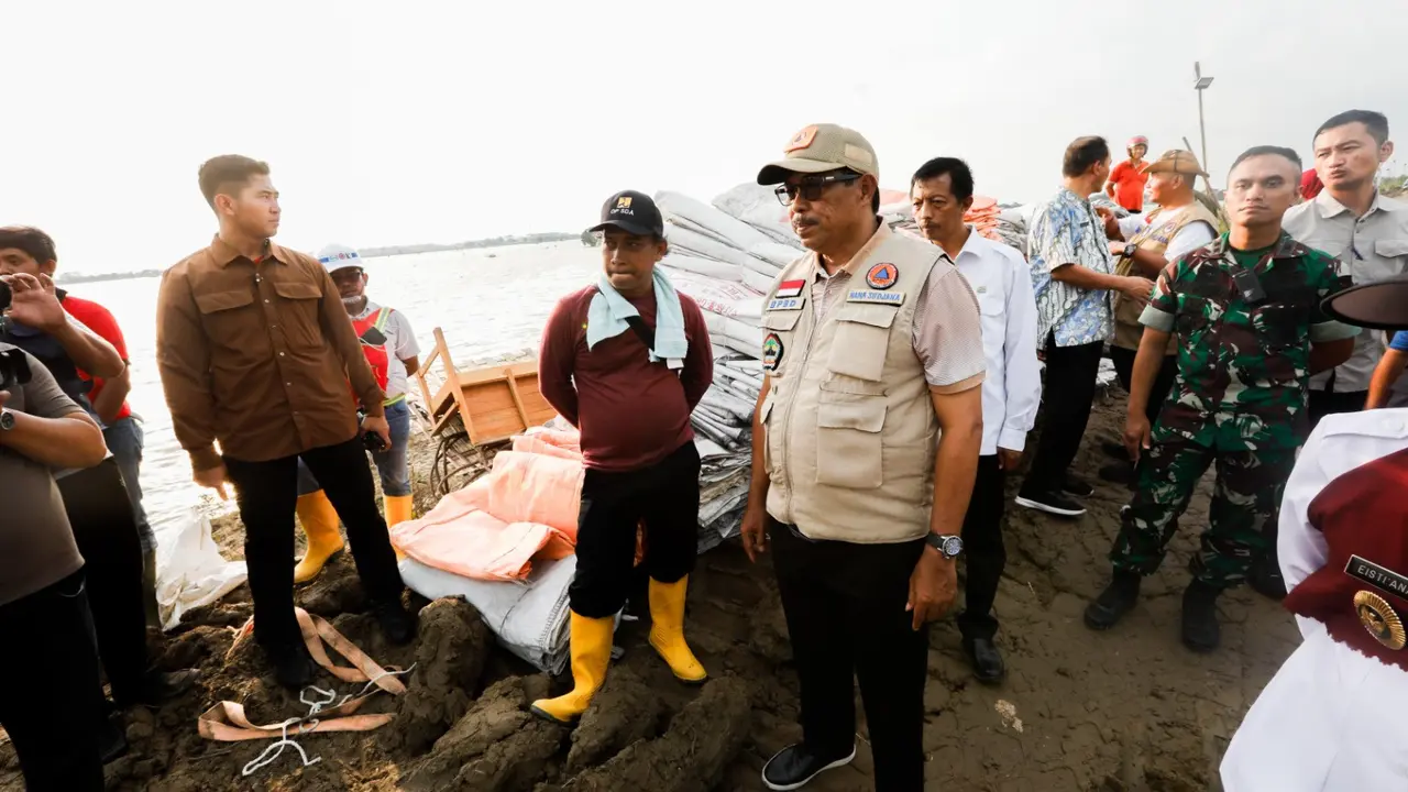 BNPB memerpanjang operasi teknologi modifikasi cuaca (TMC) untuk mengurangi dampak banjir di Provinsi Jawa Tengah (Jateng). Hal itu dilakukan mengingat genangan banjir di wilayah Demak dan Kudus yang hingga kini masih tinggi.