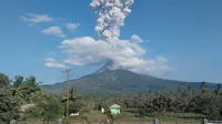 Gunung Lewotobi Laki-Laki Erupsi Selasa Sore 24 September 2024, Semburan Abu Vulkanik Capai 1.200 Meter