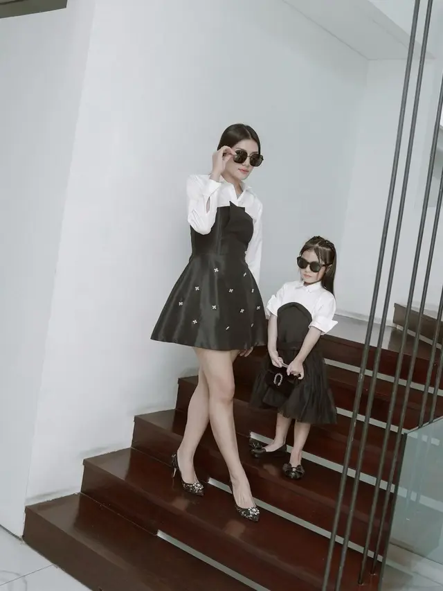 Dress Black and White