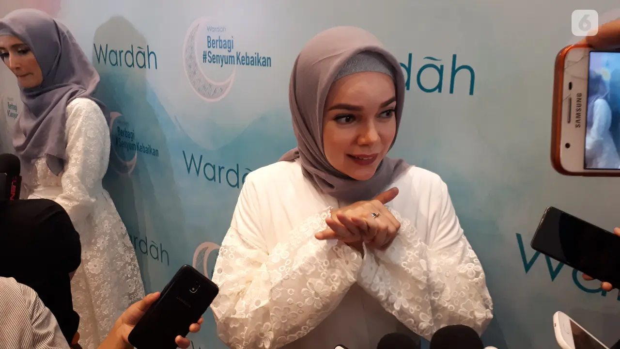 Dewi Sandra