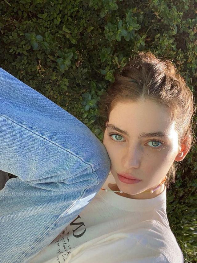 7 Tahun Kepergian Sang Ayah, Ini 6 Potret Terbaru Meadow Putri Paul Walker