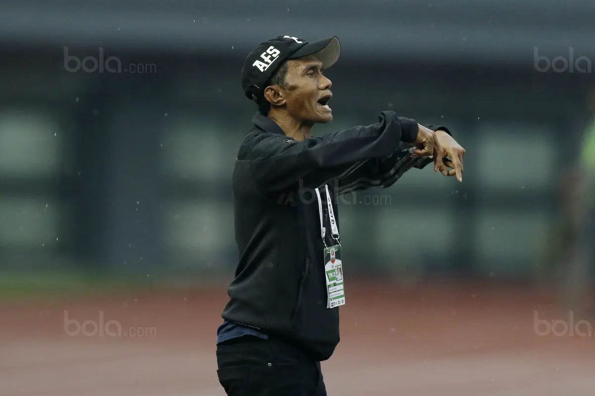Pelatih Martapura FC, Frans Sinatra Huwae