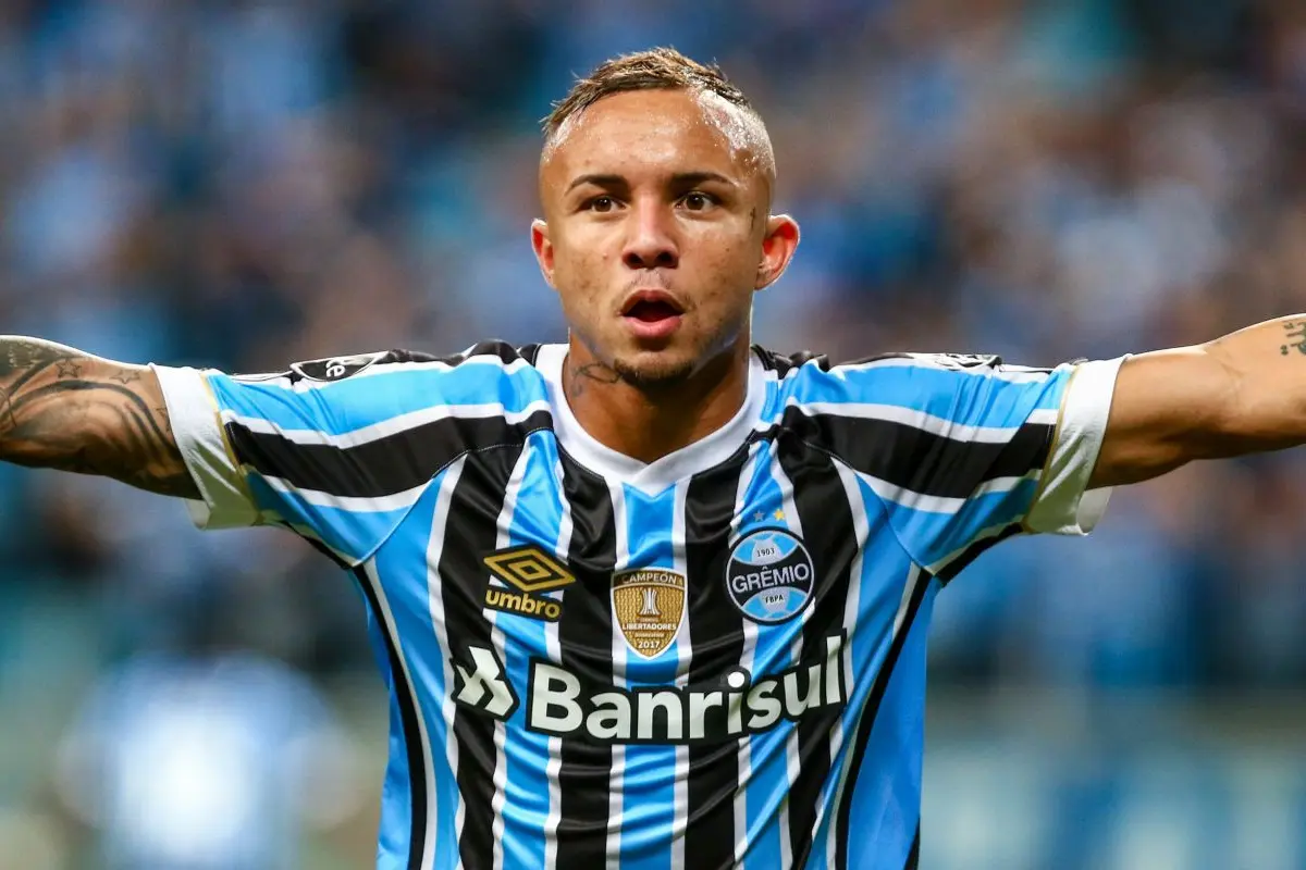 Everton Siap Pindah ke MU
