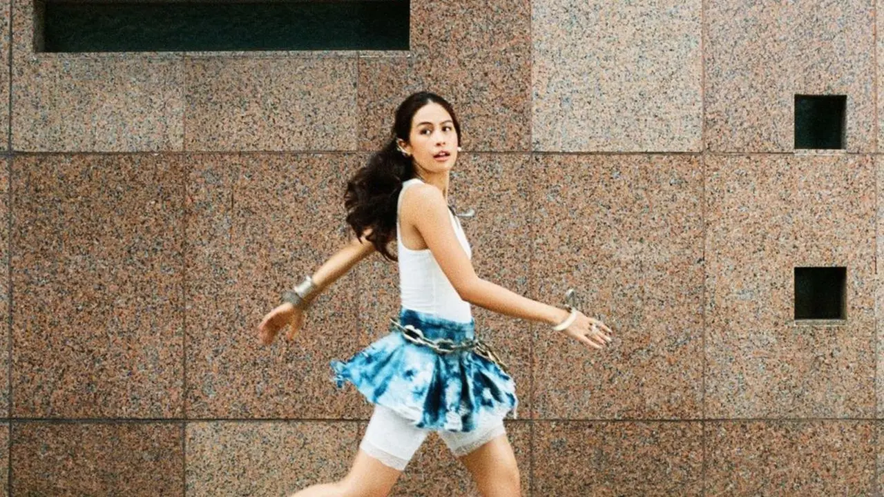 Maudy Ayunda kembali menghadirkan karya terbarunya dengan merilis single 'Hari Itu'. (Instagram/@maudyayunda)