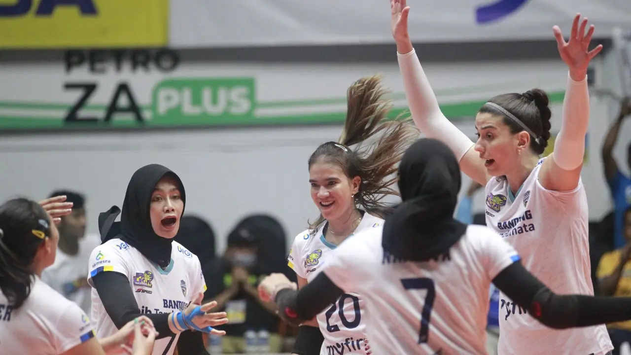 Gresik Petrokimia Pupuk Indonesia Vs Bandung BJB Tandamata