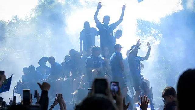 Rayakan Gelar Juara BRI Super League 2025/2026, Bandung Lautan Biru
