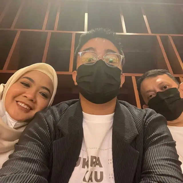 Debut Jadi Sutradara di Film Kukira Kau Rumah, Ini 7 Transformasi Umay Shahab