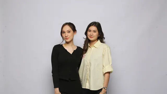 Laura Moane dan Zoe Abbas Jackson