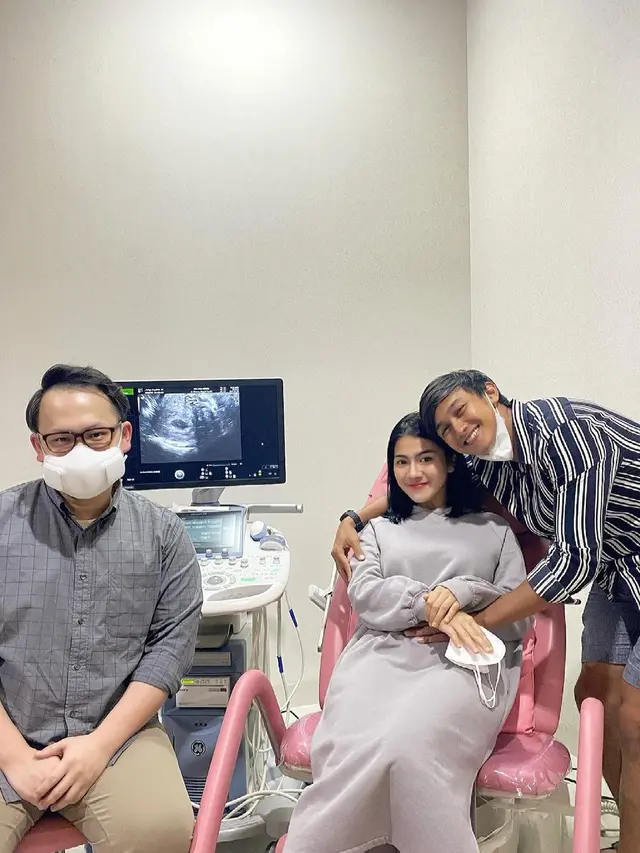 7 Potret Felicya Angelista Pamer Baby Bump, Tetap Aktif Berkegiatan