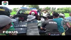Seorang pria paruh baya ditemukan tewas di tengah sawah di Ngawi. Diduga, korban tewas tersetrum saat hendak mencuri kabel listrik milik PLN.