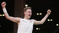 Ekspresi kegembiraan Viktor Axelsen seusai mengalahkan Lin Dan dalam perebutan medali perunggu nomor tunggal putra bulutangkis Olimpiade Rio 2016, Sabtu (21/8/2016). (EPA/Esteban Biba)