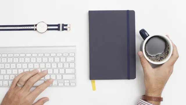 [Bintang] Tarot Hari Ini: Mundur Satu Langkah untuk Maju Dua Langkah