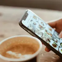 Kenali 6 dampak negatif dari kebiasaan oversharing di media sosial. (Foto/Dok: pexels.com/Kerde Severin)
