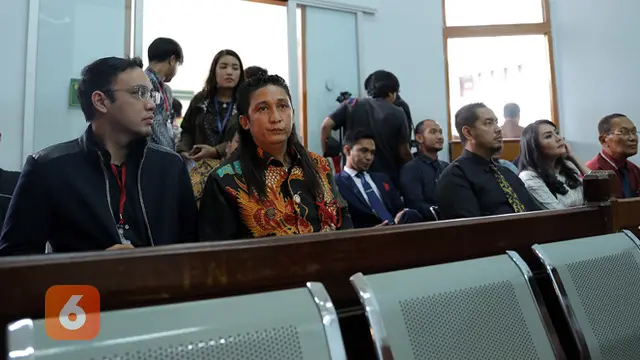 [Bintang] Sandy Tumiwa dan Tessa Kaunang