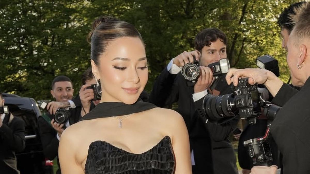 Gaya Mewah Nikita Willy Hadir di Red Carpet Skincare Italia Kenakan Korset yang Dibuat Desainer Tanah Air