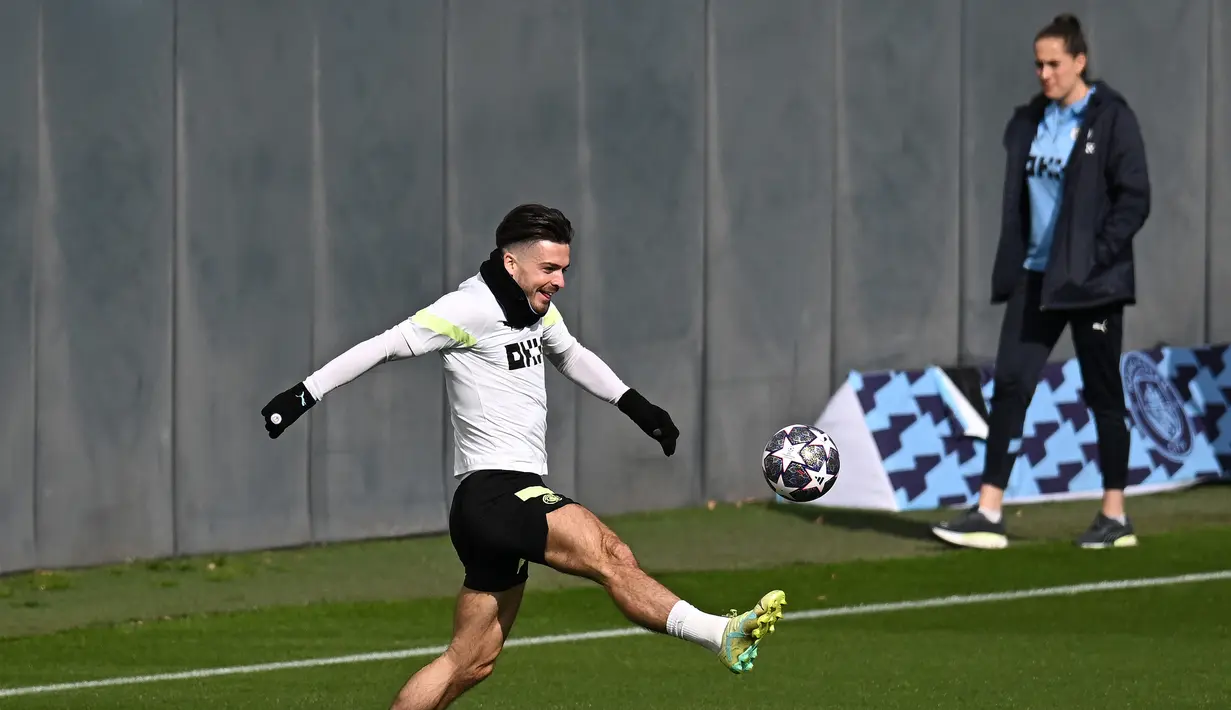 <p>Pada leg pertama di Santiago Bernabeu, tengah pekan lalu, City bermain imbang dengan Madrid. (AFP/Oli Scarff)</p>