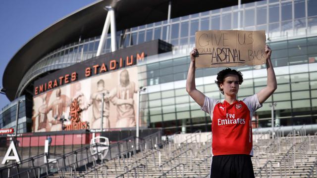FOTO: Fans Garis Keras Liga Inggris Tolak Liga Super Eropa