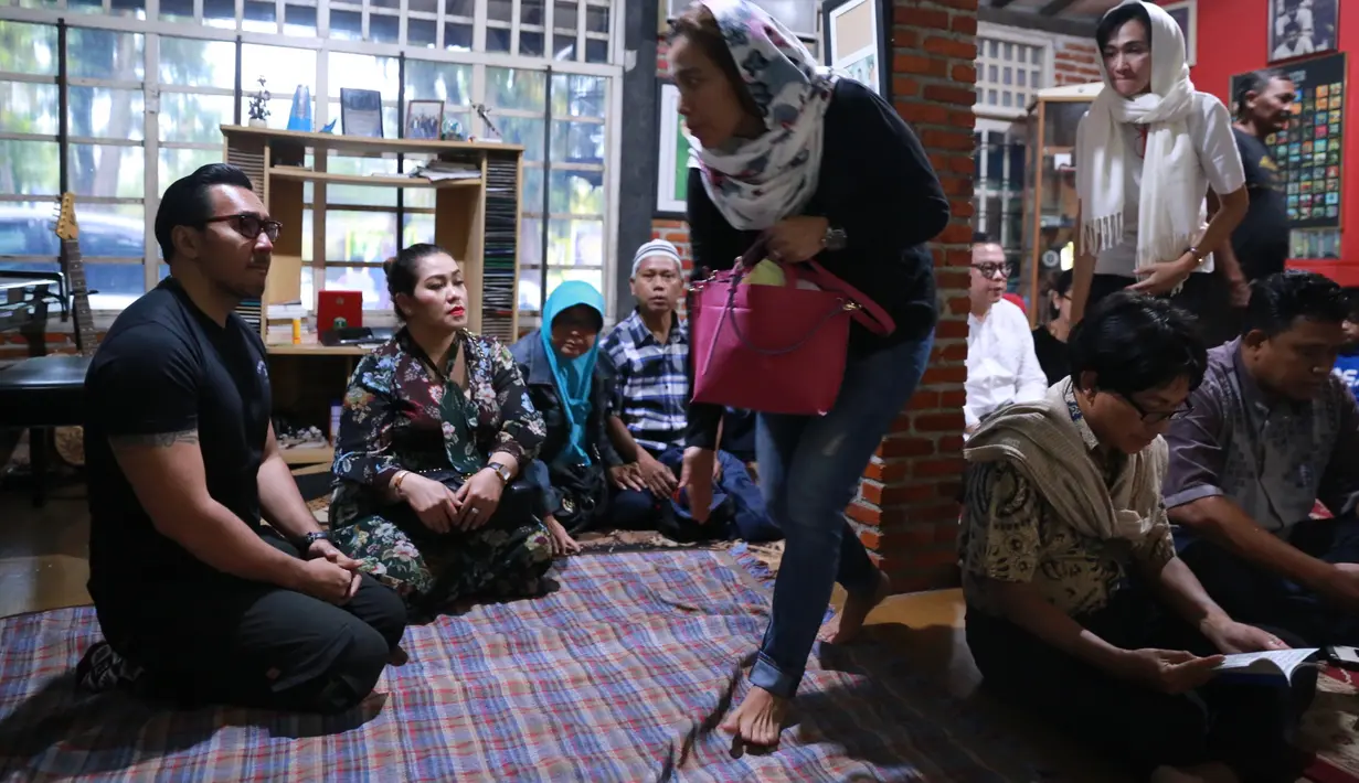 Bahkan, usai memberikan penghormatan terakhir pada salah satu personelnya yang meninggal dunia, Yon Koeswoyo, David mengaku Naif tidak mungkin ada apabila tidak ada Koes Plus. (Adrian Putra/Bintang.com)