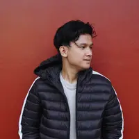 Bagas Ran rilis single Lelah Menanti yang jadi pengalaman pertamanya menulis lagu.