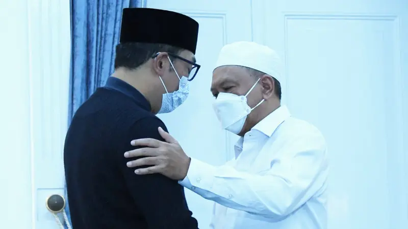 Menpora dan Gubernur Sumbar Tazkiah ke Rumah Ridwan Kamil, Doakan Eril Husnul Khotimah