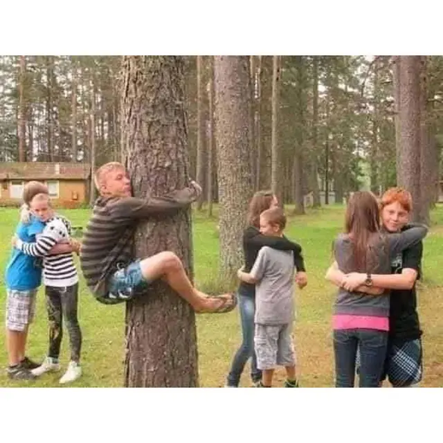 7 Potret Sedih Orang Jomblo di Antara Pasangan Kekasih Ini Bikin Nangis