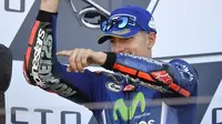 Pebalap Movistar Yamaha, Maverick Vinales, finis di posisi kedua pada MotoGP Inggris di Sirkuit Silverstone, Minggu (27/8/2017). (Yamaha MotoGP)