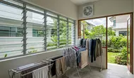 7 Cara Mengatasi Bau Apek Pada Area Jemur Tertutup agar Pakaian Tidak Lembap dan Berbau