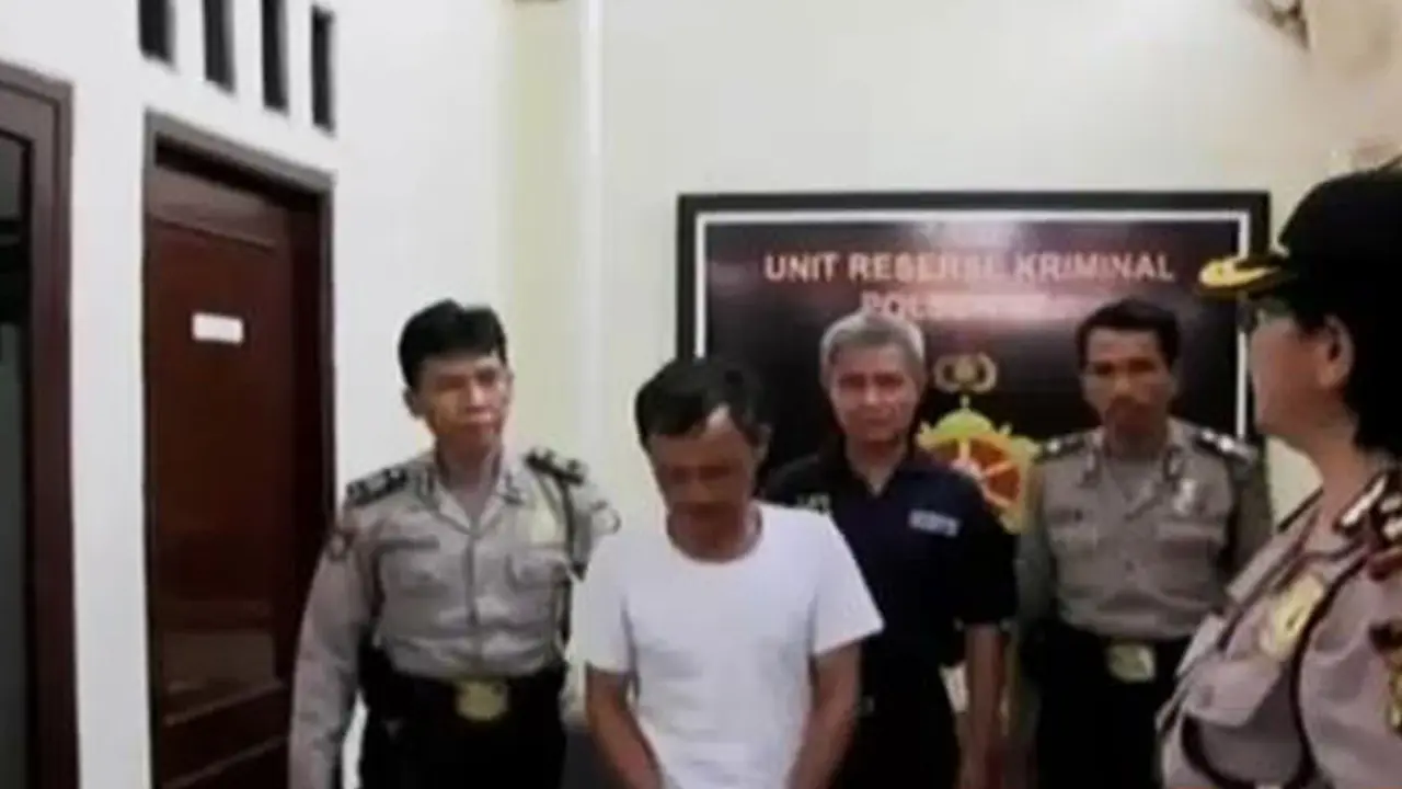 VIDEO: Dosen Gadungan Tipu Profesor UI