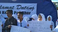 Siswa SMA 30 Garut Demo Gubernur Jabar di Hari Pertama Sekolah