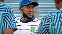 Pelatih Persela, Didik Ludianto. (Bola.com/Aditya Wany)