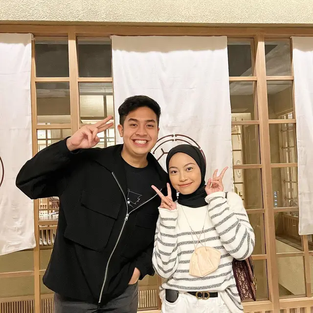 Beri Semangat, Ini 6 Potret Persahabatan Jerome Polin dan Tsana ‘Rintik Sedu’
