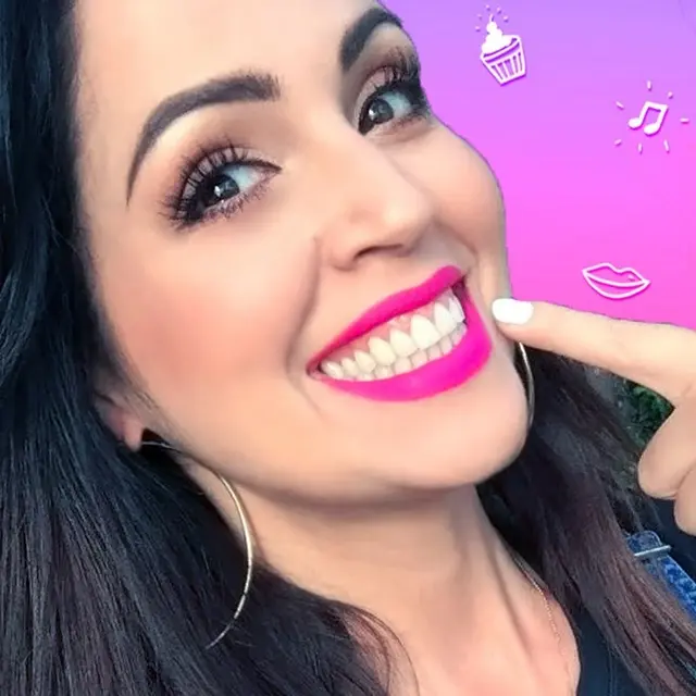 Sandra Cires (Youtube)