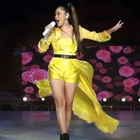 Bunga Citra Lestari saat tampil di Klenteng Kwan Sing Bio, di Tuban, Jawa Timur, Sabtu (4/8/2018)