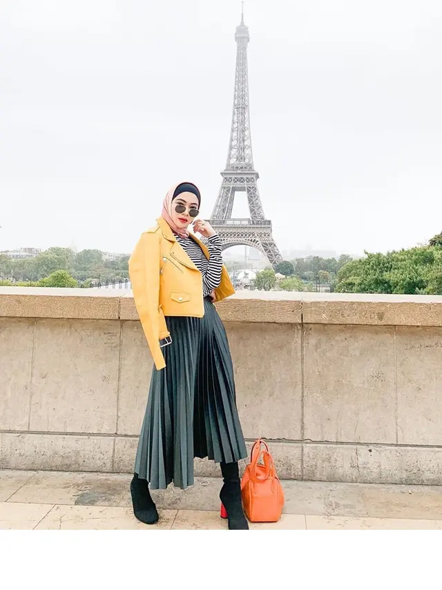 7 Potret Terbaru Indah Dewi Pertiwi yang Makin Memesona, Buka Bisnis Busana Muslim