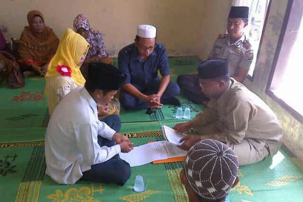 Pernikahan Pencuri dan Pasangannya di Tahanan