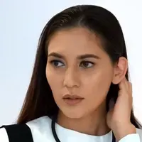 Hannah Al Rashid lebih suka berdiam diri di dalam rumah saat merayakan Hari Raya Idul Fitri.