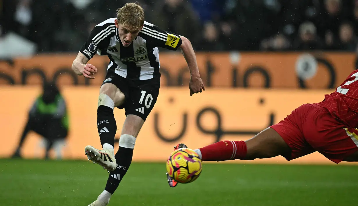 Newcastle United kembali unggul setelah Anthony Gordon mencetak gol pada menit ke-62. (Paul ELLIS/AFP)