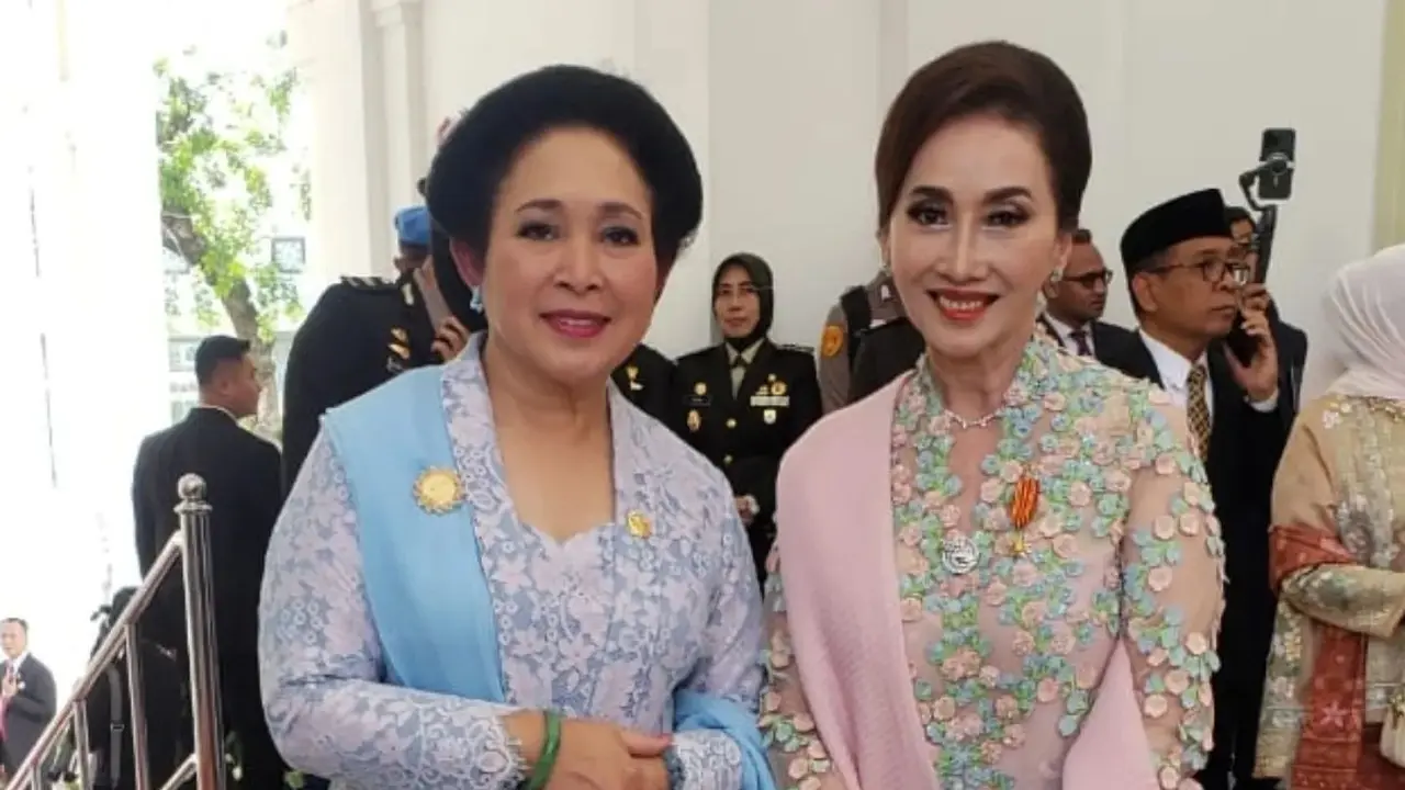 6 Penampilan Titiek Soeharto di Pelantikan Prabowo, Dibandingkan dengan Selvi Ananda