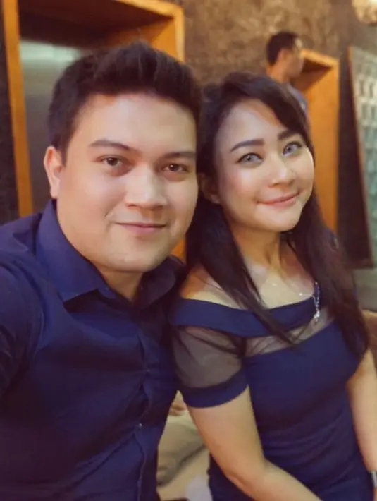 Setelah menjalani berbagai proses dan lika-liku cintanya, Chikita memutuskan Indra sebagai pendamping hidupnya. (Instagram/indraadhitya32)