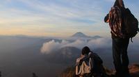 Perbaikan fasilitas di Taman Nasional Bromo Tengger Semeru (TNBTS) menyusul kenaikan jumlah pengunjung yang datang.